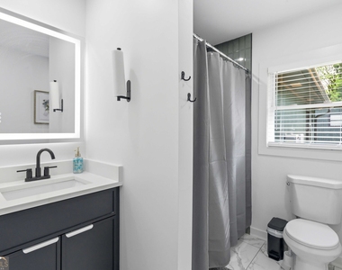 758 Braemar Avenue Sw - Photo Thumbnail 4