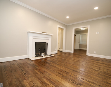 112 Saynor Circle - Photo Thumbnail 2