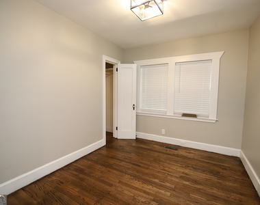 112 Saynor Circle - Photo Thumbnail 3
