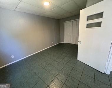 207 Reynolds Street - Photo Thumbnail 4