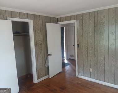 1387 Dewey Street - Photo Thumbnail 5