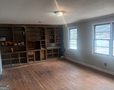 1387 Dewey Street - Photo Thumbnail 1
