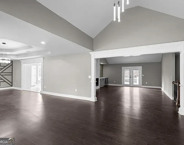 7530 Spalding Lane - Photo Thumbnail 5