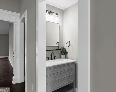 7530 Spalding Lane - Photo Thumbnail 8