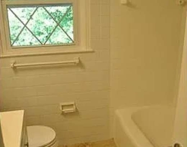 2113 Seavey Drive - Photo Thumbnail 6
