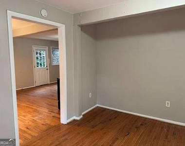 3047 Alston Drive - Photo Thumbnail 4