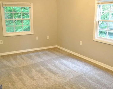 3047 Alston Drive - Photo Thumbnail 6