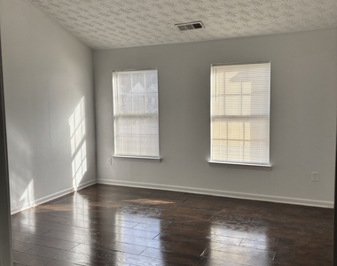 3859 Shenfield Drive - Photo Thumbnail 6
