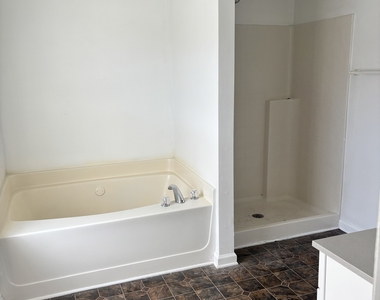 3859 Shenfield Drive - Photo Thumbnail 7