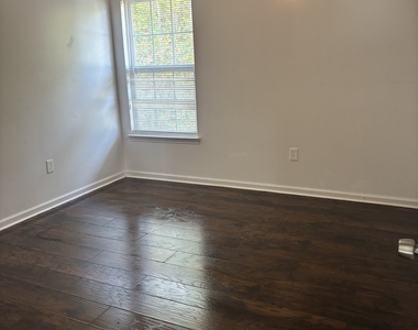3859 Shenfield Drive - Photo Thumbnail 10