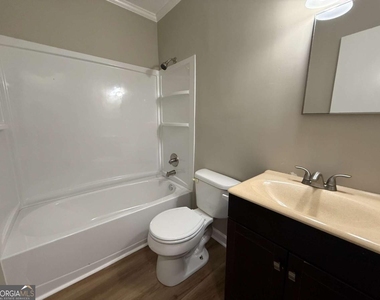 3945 Fraser Circle - Photo Thumbnail 7