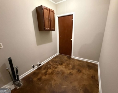 3945 Fraser Circle - Photo Thumbnail 10