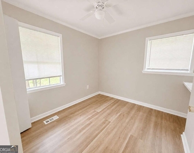 3945 Fraser Circle - Photo Thumbnail 6