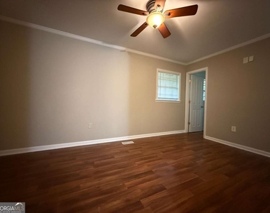 3945 Fraser Circle - Photo Thumbnail 4