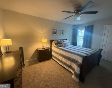 5639 Parkview Lane - Photo Thumbnail 9