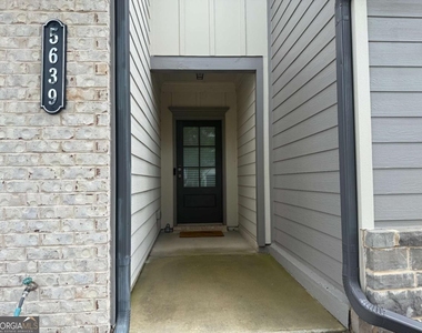 5639 Parkview Lane - Photo Thumbnail 10