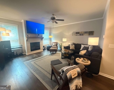 5639 Parkview Lane - Photo Thumbnail 1