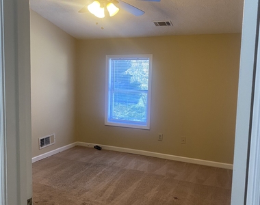 218 Benton Fields - Photo Thumbnail 7