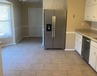 218 Benton Fields - Photo Thumbnail 11