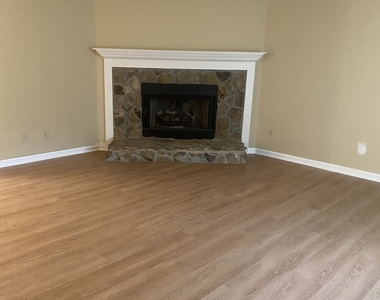 218 Benton Fields - Photo Thumbnail 3