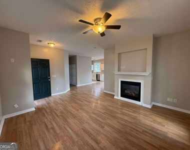 128 Windcroft Lane Nw - Photo Thumbnail 2