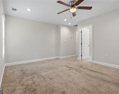 2952 Palm Drive - Photo Thumbnail 15