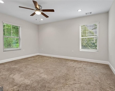 2952 Palm Drive - Photo Thumbnail 18