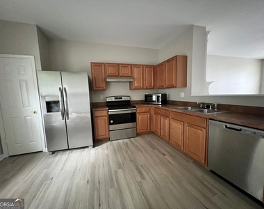 6877 Slate Stone Way Se - Photo Thumbnail 7