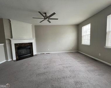 6877 Slate Stone Way Se - Photo Thumbnail 9