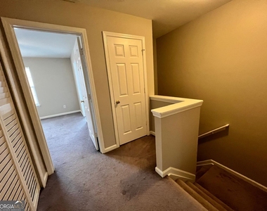 6877 Slate Stone Way Se - Photo Thumbnail 12