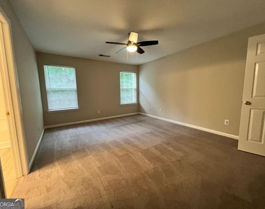 6877 Slate Stone Way Se - Photo Thumbnail 14