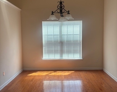 95 Saddlebrook Drive - Photo Thumbnail 5
