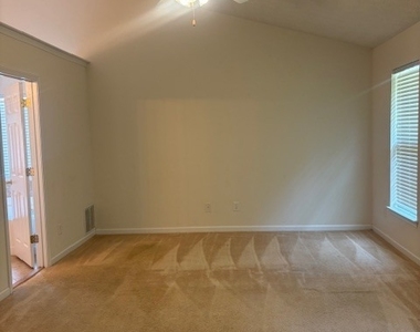 95 Saddlebrook Drive - Photo Thumbnail 11