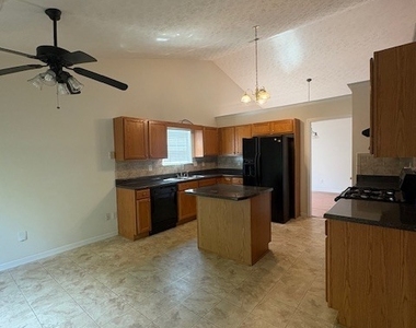 95 Saddlebrook Drive - Photo Thumbnail 6
