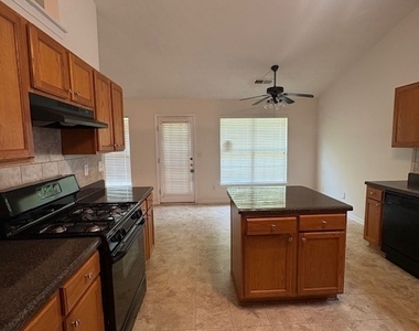 95 Saddlebrook Drive - Photo Thumbnail 14