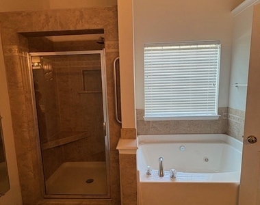 95 Saddlebrook Drive - Photo Thumbnail 9