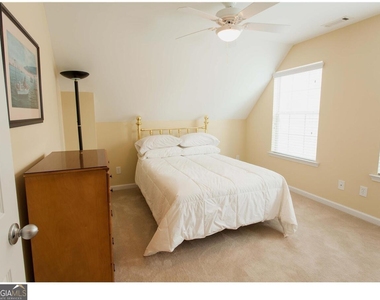 235 Turnbridge Circle - Photo Thumbnail 8