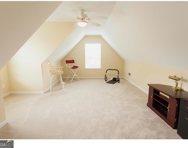 235 Turnbridge Circle - Photo Thumbnail 7