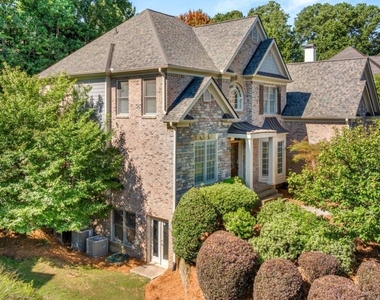 1475 Boomer Circle - Photo Thumbnail 4