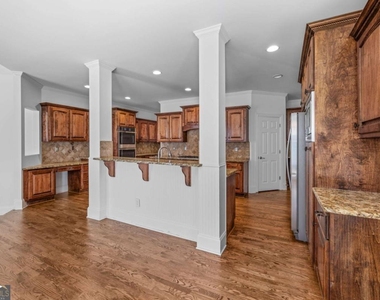 1475 Boomer Circle - Photo Thumbnail 12