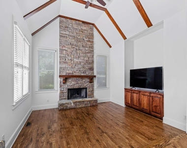 1475 Boomer Circle - Photo Thumbnail 17
