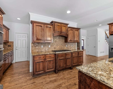 1475 Boomer Circle - Photo Thumbnail 14