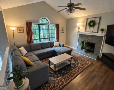 4330 Falcon Crest Drive - Photo Thumbnail 1