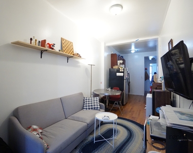 319 Jefferson Street - Photo Thumbnail 12