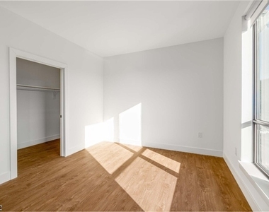 555 Northfield Ave - Photo Thumbnail 26