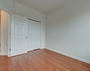 15 Braeburn Ct - Photo Thumbnail 15