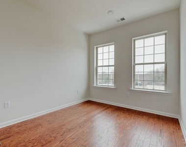 15 Braeburn Ct - Photo Thumbnail 9
