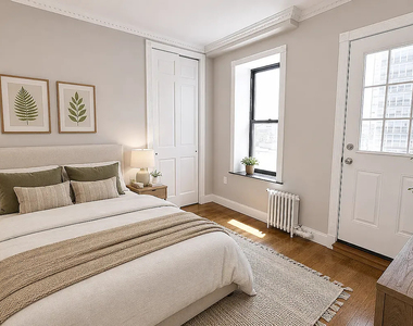 326 West 100th Street - Photo Thumbnail 2