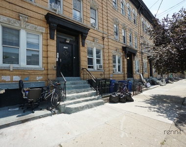 1354 Willoughby Avenue - Photo Thumbnail 10