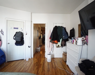 1354 Willoughby Avenue - Photo Thumbnail 6